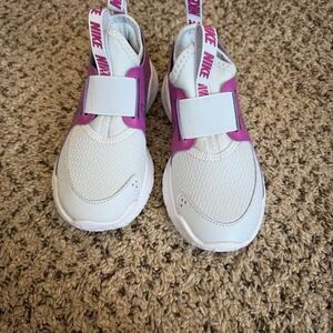 Kids Nike Athletic Shoes Sz 10.5